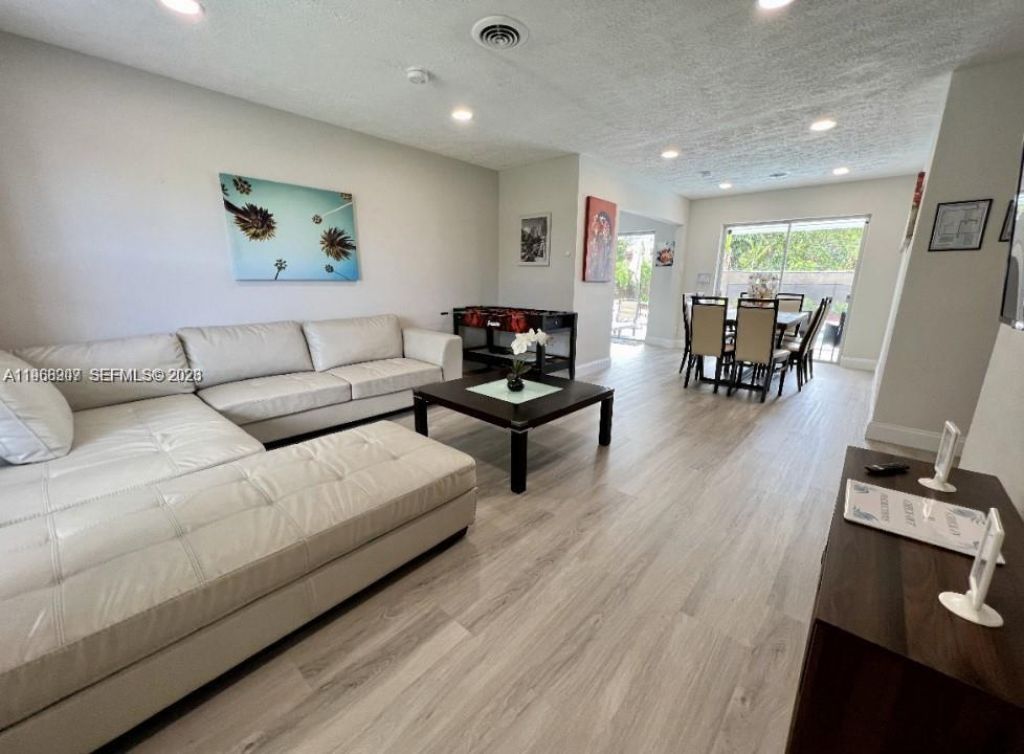 2841 SW 4th Ct, Fort Lauderdale, FL 33312 Photo