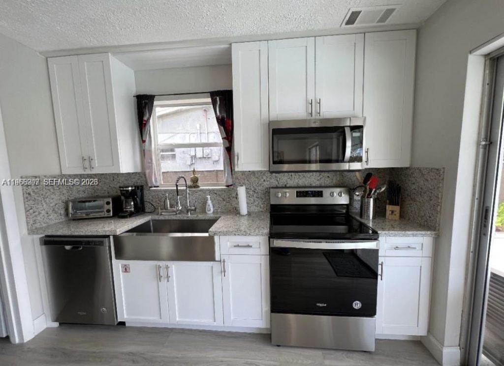 2841 SW 4th Ct, Fort Lauderdale, FL 33312 Photo