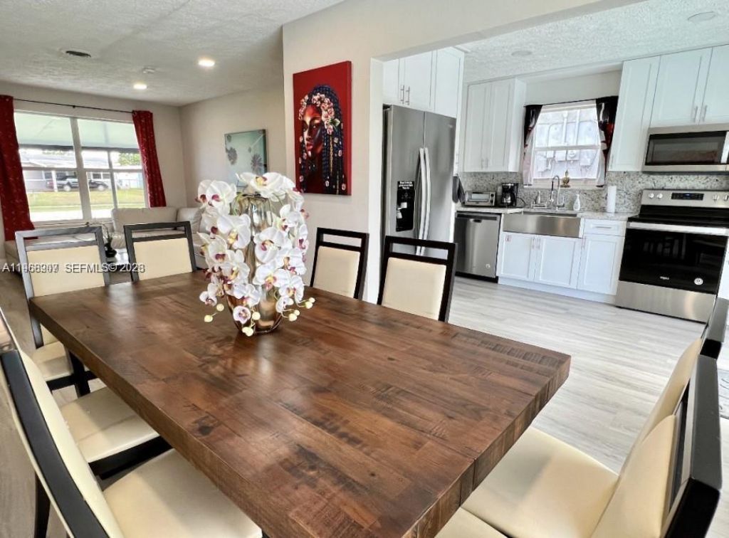 2841 SW 4th Ct, Fort Lauderdale, FL 33312 Photo