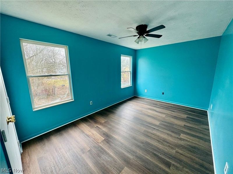 359 W Chalmers Avenue, Youngstown, OH 44511 Photo 10