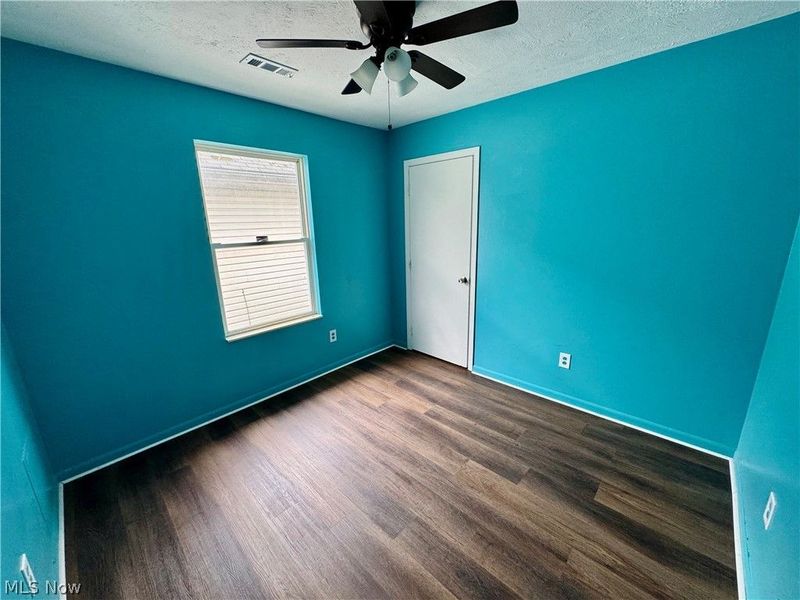 359 W Chalmers Avenue, Youngstown, OH 44511 Photo 11