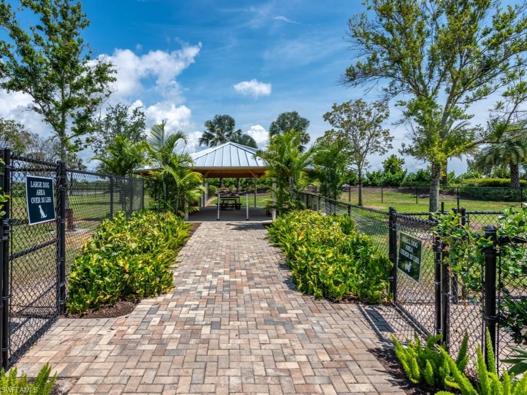14591 Edgewater Cir, Naples, FL 34114 Photo
