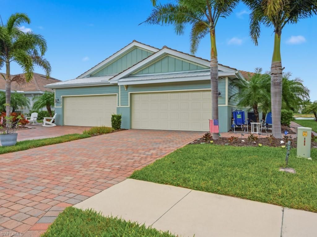 14591 Edgewater Cir, Naples, FL 34114 Photo