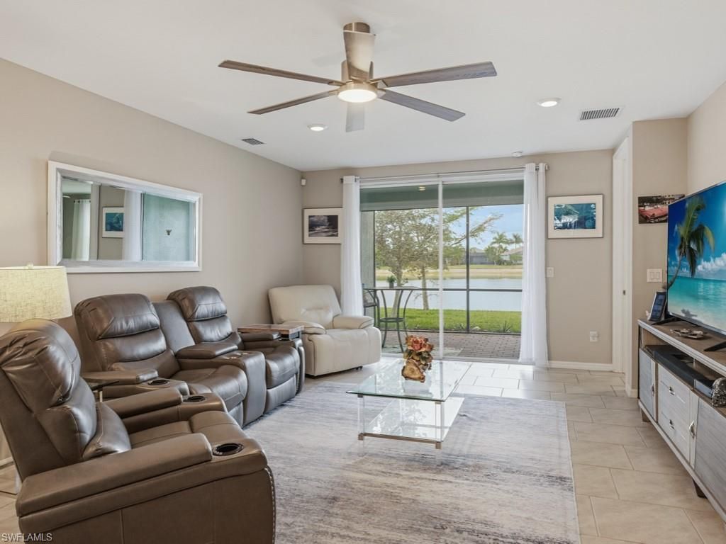 14591 Edgewater Cir, Naples, FL 34114 Photo