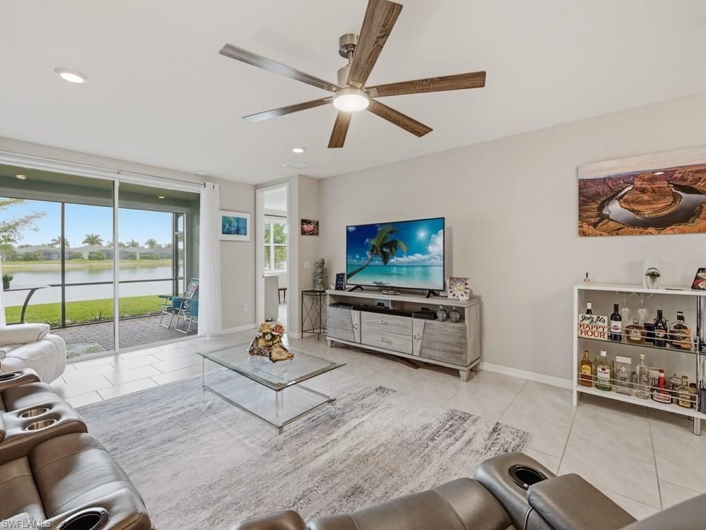 14591 Edgewater Cir, Naples, FL 34114 Photo