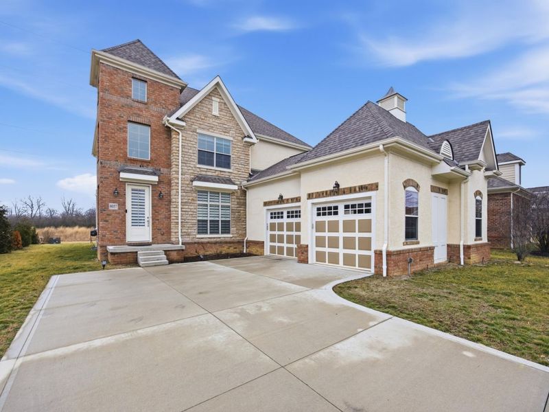 8057 Pleasant Drive , Dublin, OH 43016 Photo 1