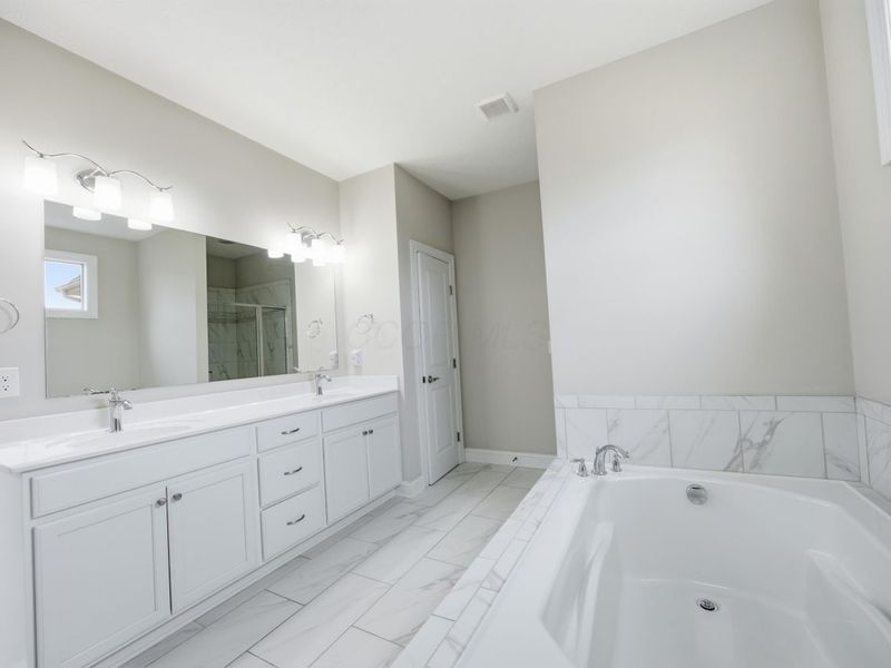 8057 Pleasant Drive , Dublin, OH 43016 Photo 18