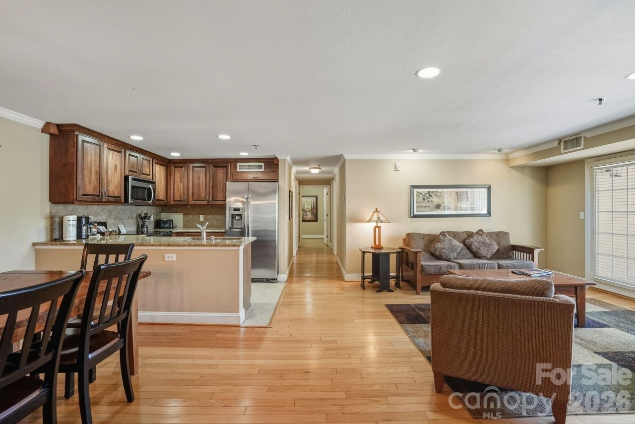 402 Bowling Park Road, Unit 402, Asheville, NC 28803 Main Photo