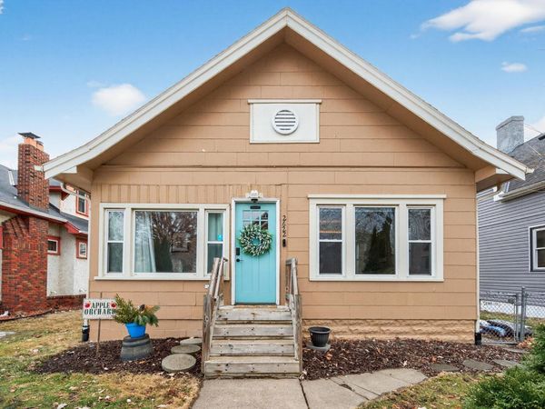 2622 Newton Avenue N, Minneapolis, MN 55411