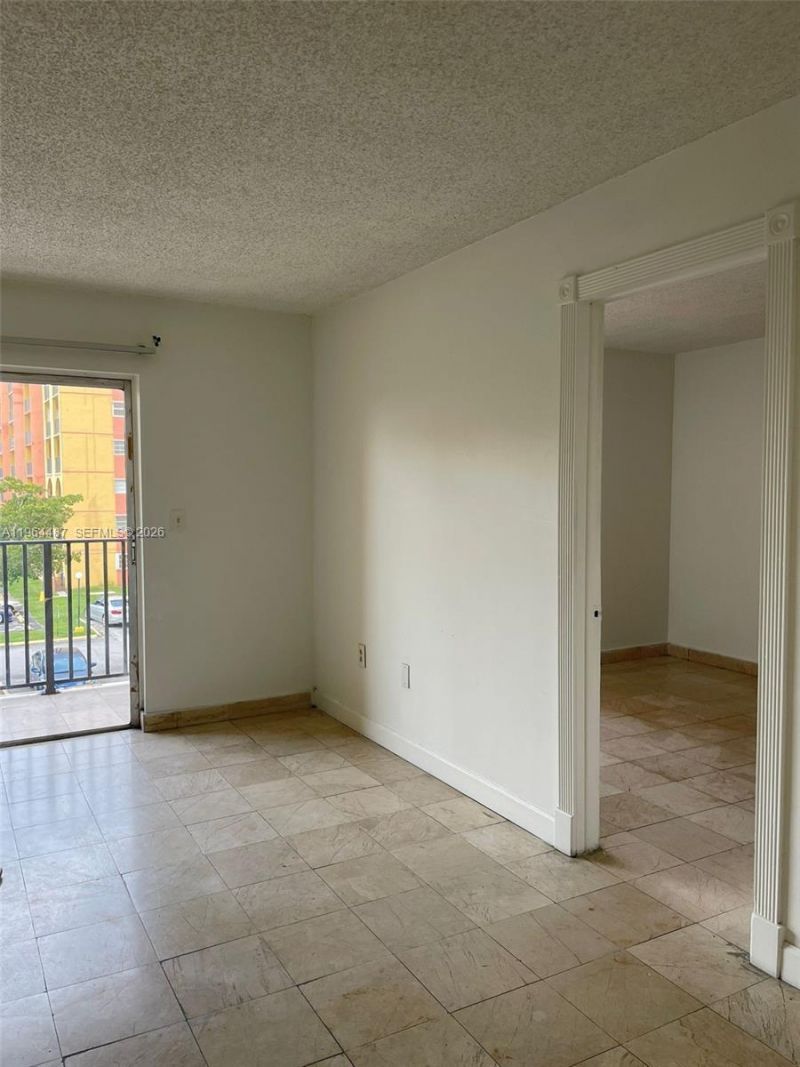 4721 NW 7th St , Unit 305-12, Miami, FL 33126 Photo