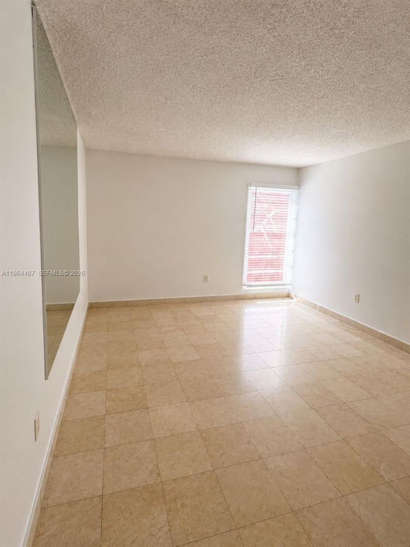 4721 NW 7th St, Unit 305-12, Miami, FL 33126 Photo