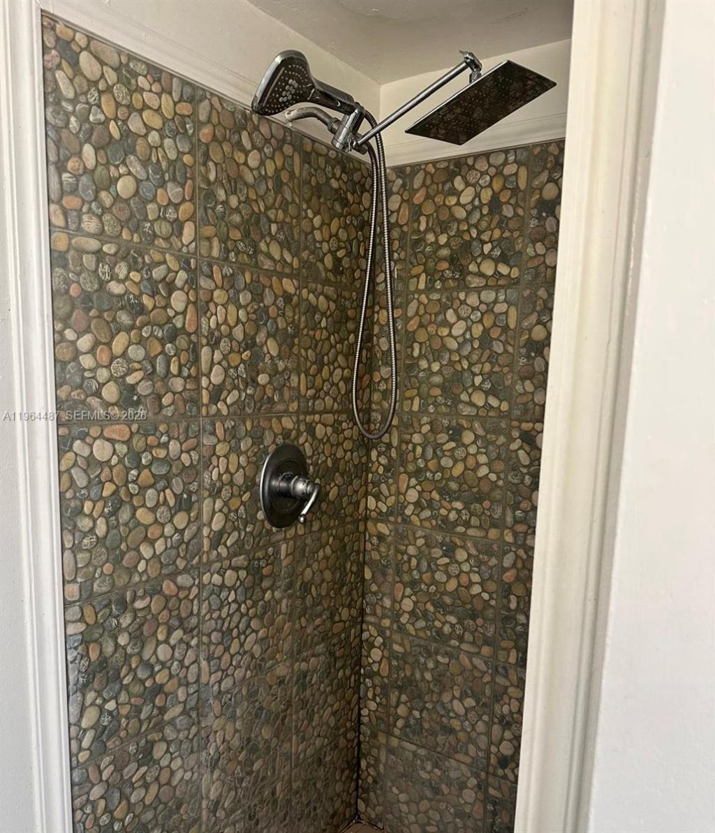 4721 NW 7th St, Unit 305-12, Miami, FL 33126 Photo