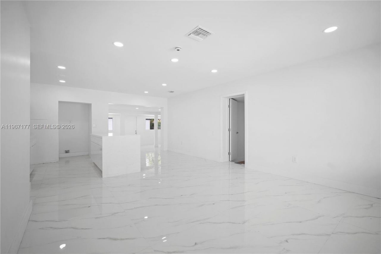 13160 NW 17th Ave, Miami, FL 33167 Photo