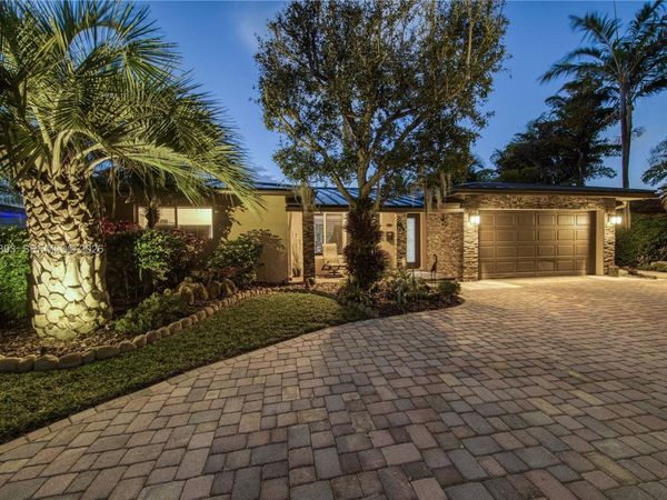 291 SE 5th Ter , Pompano Beach, FL 33060