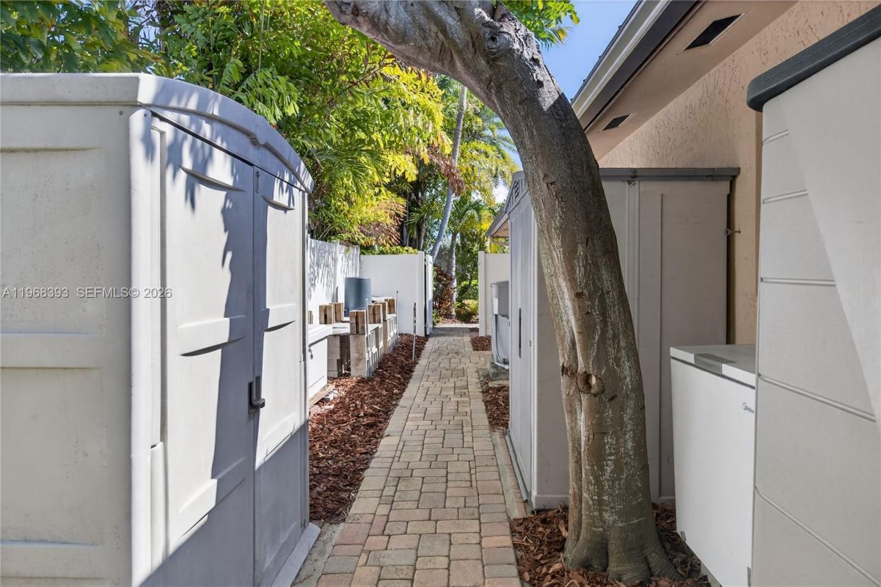 291 SE 5th Ter , Pompano Beach, FL 33060 Photo