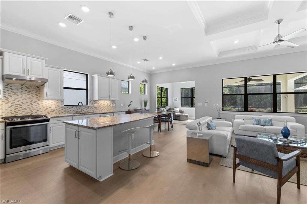 9410 Whooping Crane Way, Naples, FL 34120 Photo