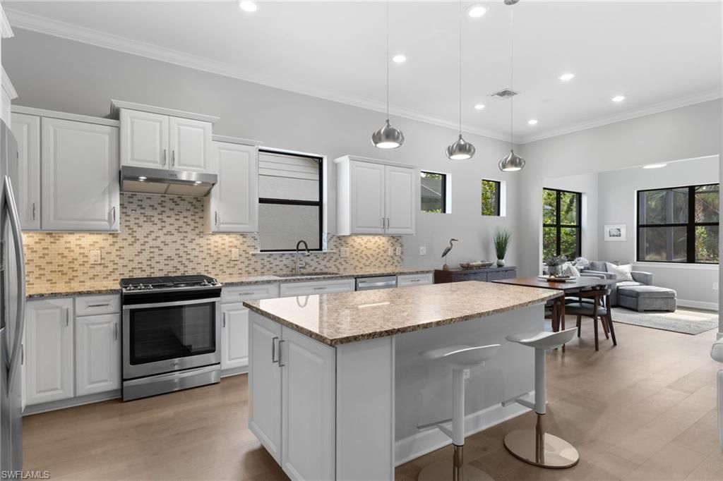 9410 Whooping Crane Way, Naples, FL 34120 Photo