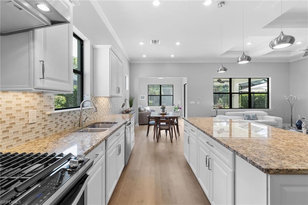 9410 Whooping Crane Way, Naples, FL 34120 Photo