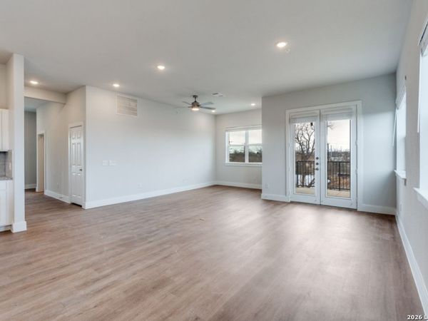 330 E Carson, Unit 2302, San Antonio, TX 78208