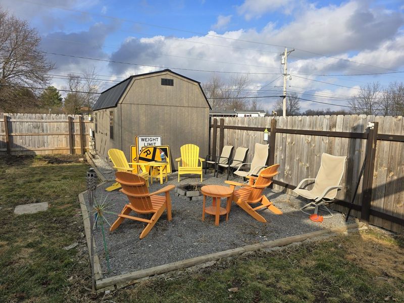 211 E Wapakoneta Street, Waynesfield, OH 45896 Photo 27