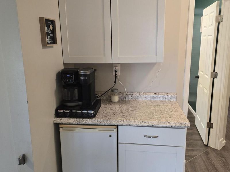 211 E Wapakoneta Street, Waynesfield, OH 45896 Photo 9