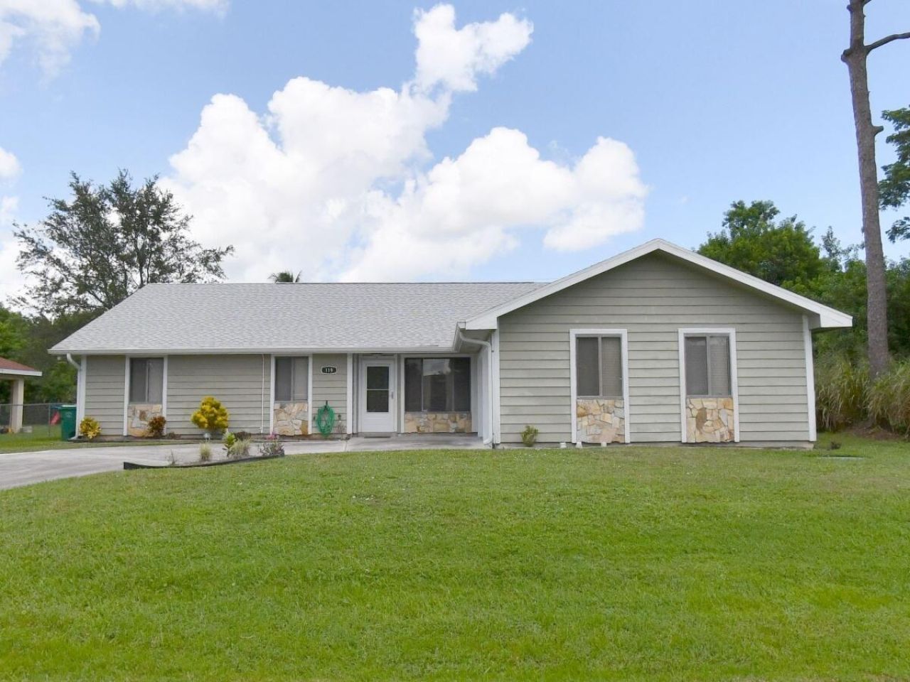 119 SW Fairchild Avenue, Port Saint Lucie, FL 34984 Main Photo