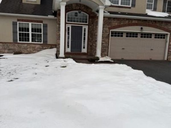 101 BANEBERRY LN, LITITZ, PA 17543