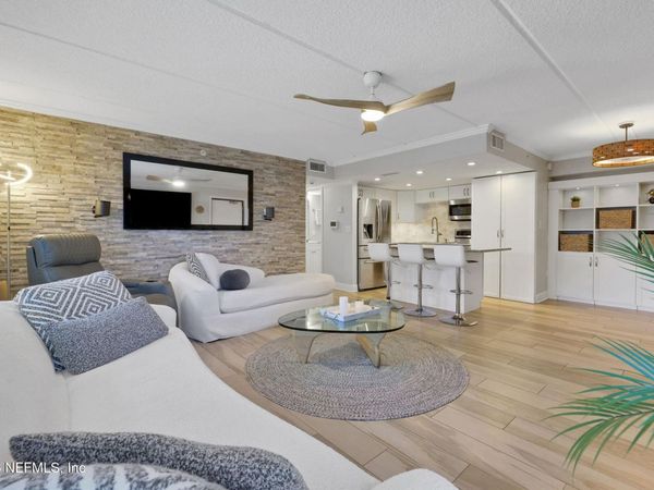 411 1ST Street S, Unit 202, Jacksonville Beach, FL 32250