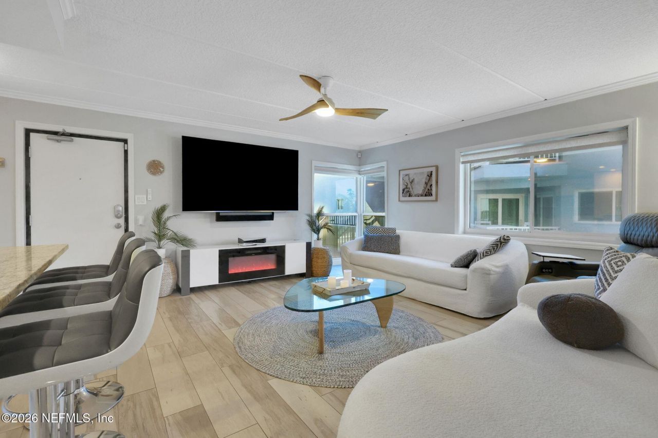 411 1st Street S, Unit 202, Jacksonville Beach, FL 32250 Photo