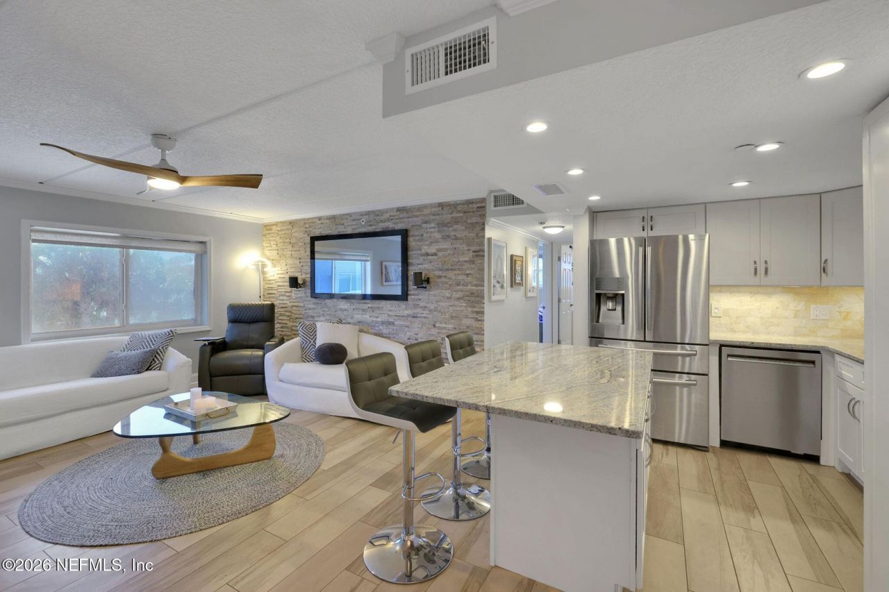 411 1st Street S, Unit 202, Jacksonville Beach, FL 32250 Photo