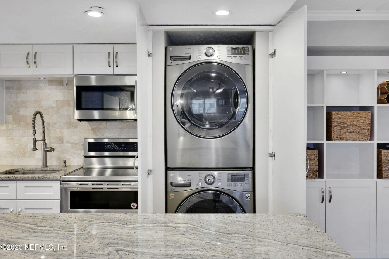 411 1st Street S, Unit 202, Jacksonville Beach, FL 32250 Photo