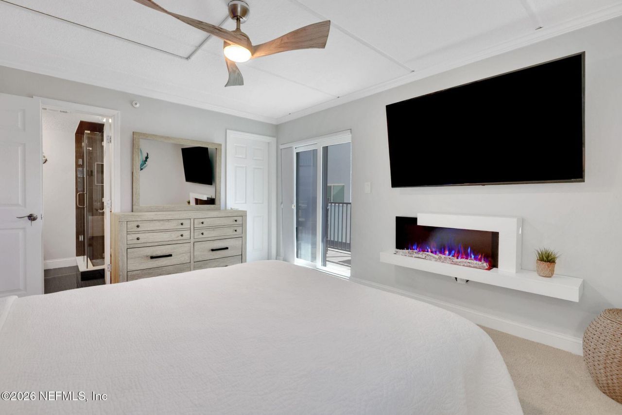 411 1st Street S, Unit 202, Jacksonville Beach, FL 32250 Photo