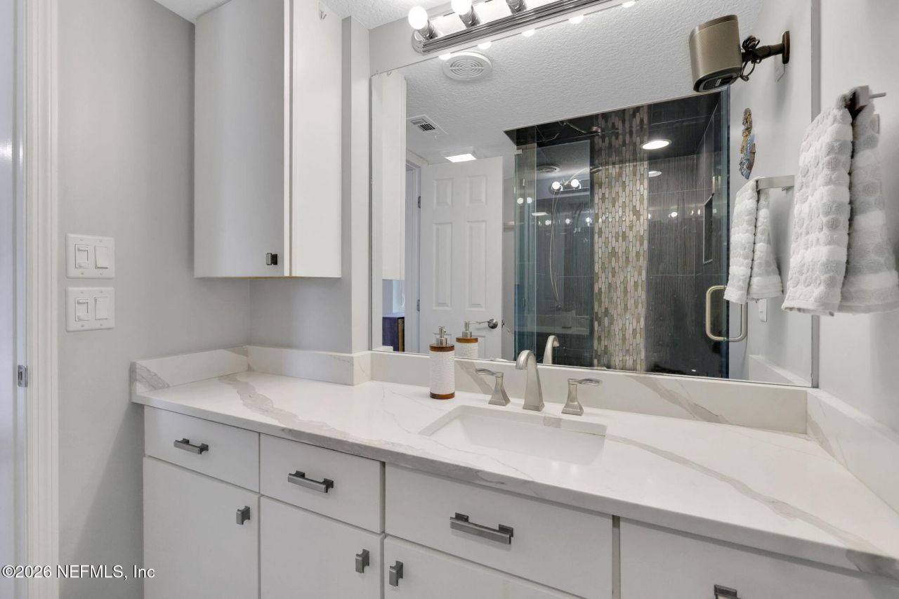 411 1st Street S, Unit 202, Jacksonville Beach, FL 32250 Photo