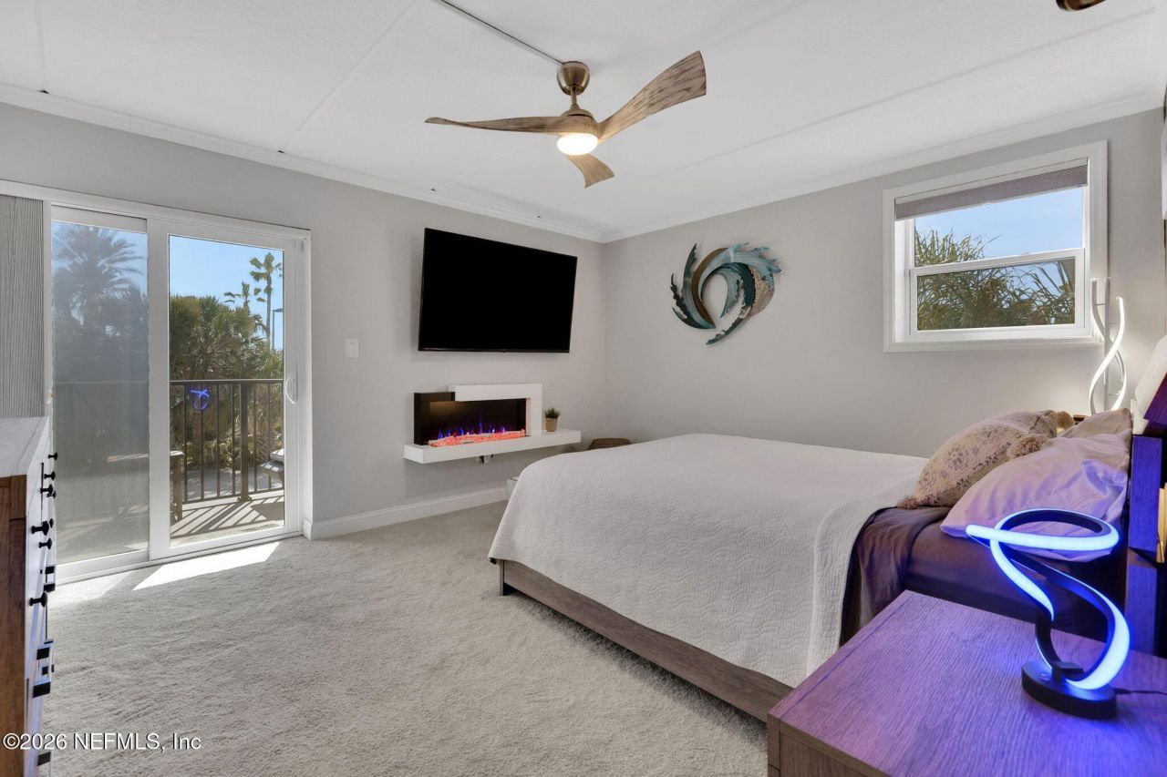 411 1st Street S, Unit 202, Jacksonville Beach, FL 32250 Photo