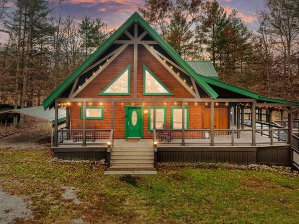 574 Bear Hollow TRL , New Castle, VA 24127