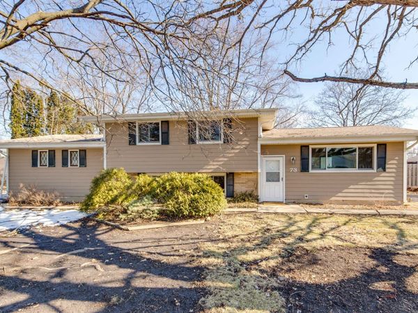 73 S Beck Road, Lindenhurst, IL 60046