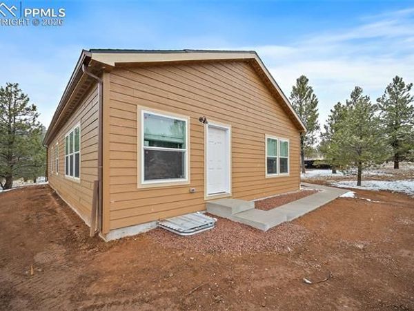 20 Apache Circle, Florissant, CO 80816