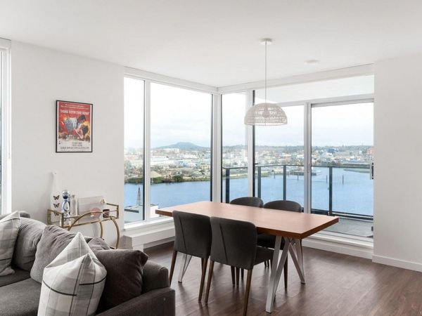 369 Tyee Rd, Unit 801, Victoria, BC V9A 0B6