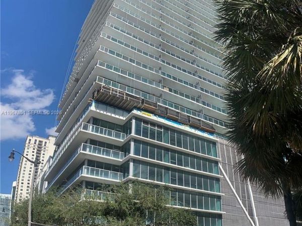 79 SW 12th St , Unit 2703-S, Miami, FL 33130