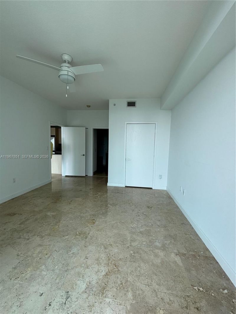79 SW 12th St , Unit 2703-S, Miami, FL 33130 Photo