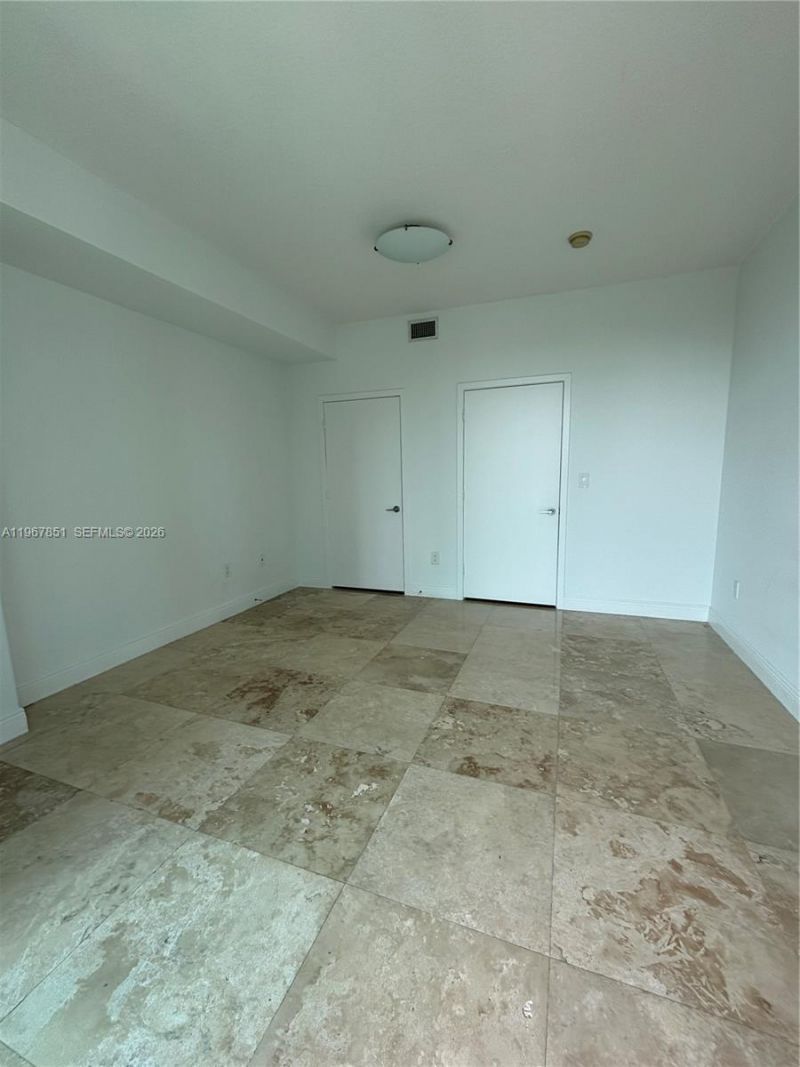 79 SW 12th St , Unit 2703-S, Miami, FL 33130 Photo