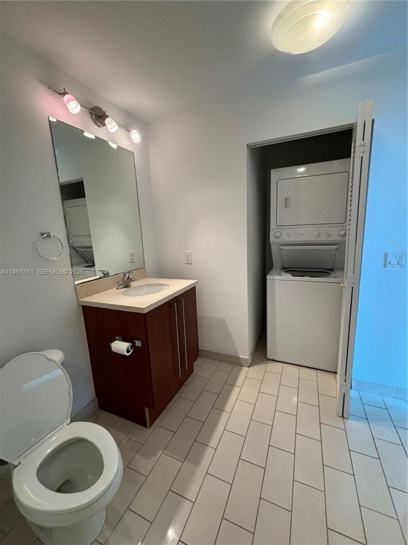 79 SW 12th St , Unit 2703-S, Miami, FL 33130 Photo