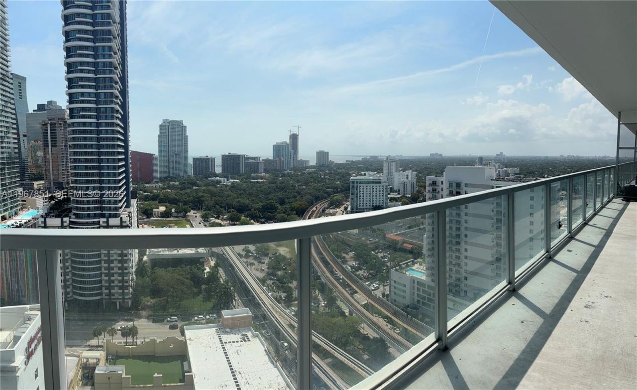 79 SW 12th St , Unit 2703-S, Miami, FL 33130 Photo