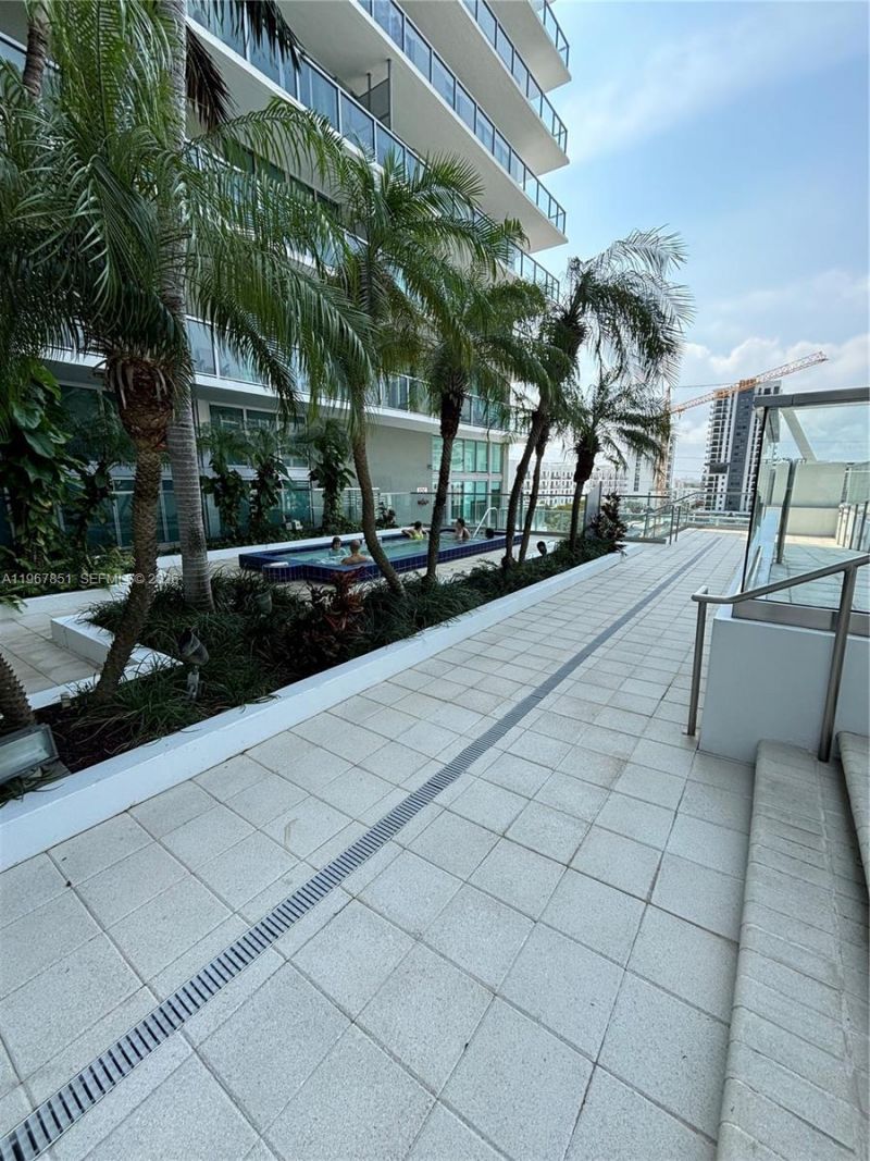 79 SW 12th St , Unit 2703-S, Miami, FL 33130 Photo