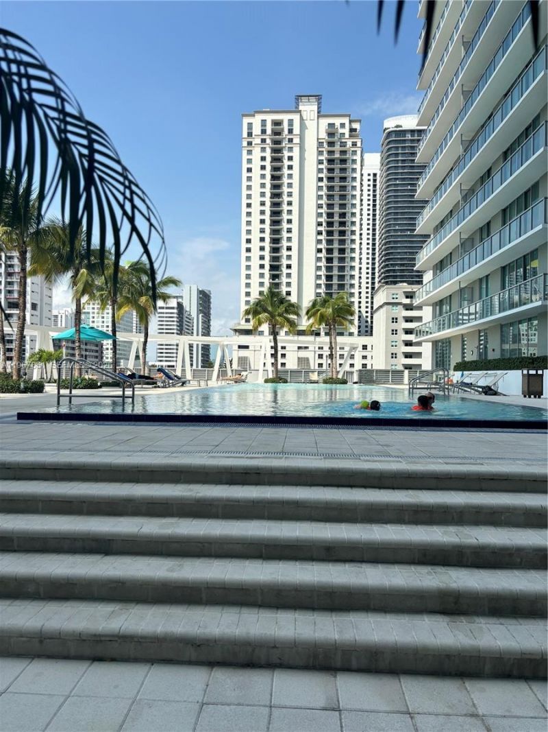 79 SW 12th St , Unit 2703-S, Miami, FL 33130 Photo