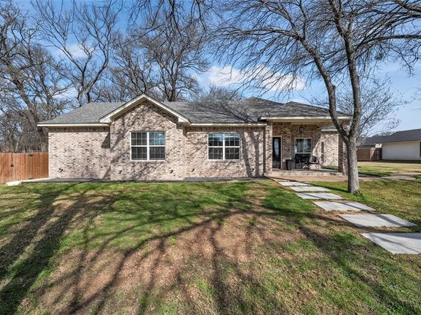 117 Lost Oaks Drive, Waco, TX 76705