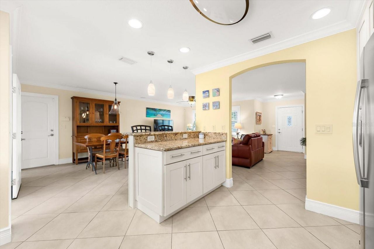 5723 1st Avenue Drive W, Bradenton, FL 34209 Photo