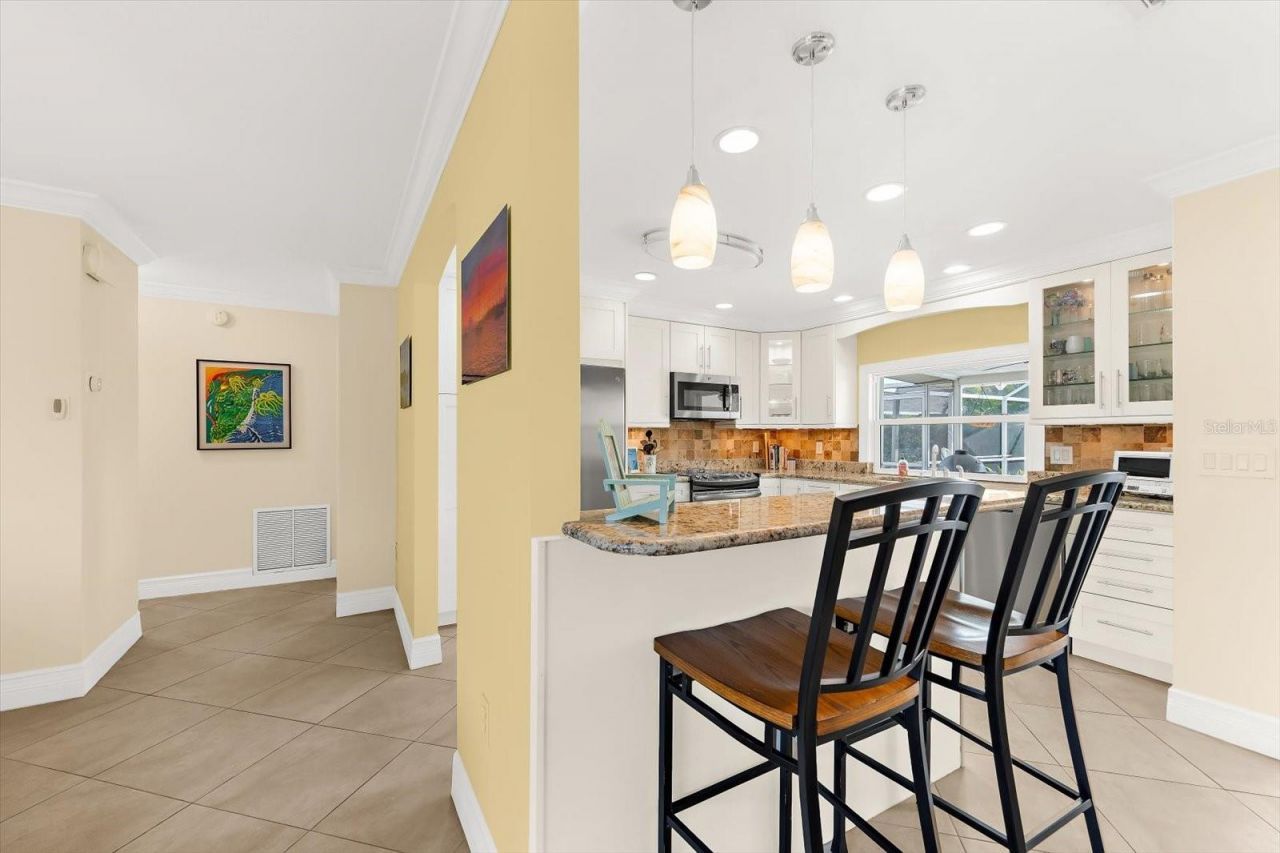 5723 1st Avenue Drive W, Bradenton, FL 34209 Photo