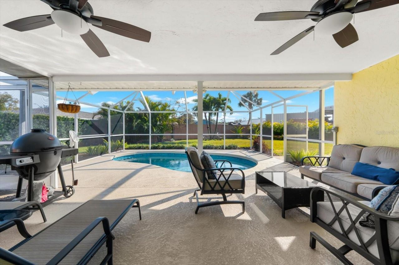 5723 1st Avenue Drive W, Bradenton, FL 34209 Photo