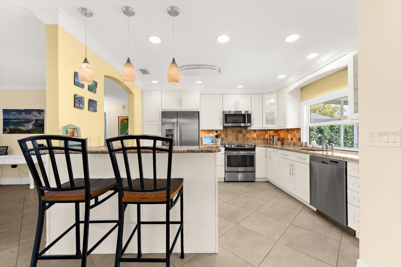 5723 1st Avenue Drive W, Bradenton, FL 34209 Photo